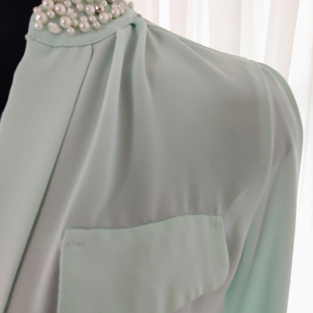 Pearl blouse. SIZE S - Picture 7 of 9
